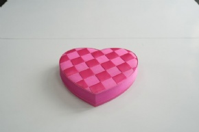 Hand Knitting Small Heart Shape Gift Box